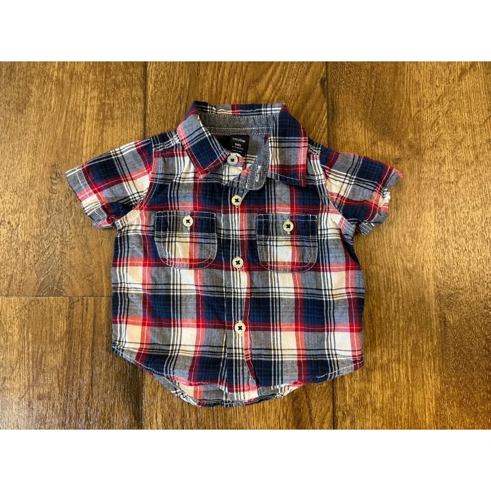 Baby Gap Boys 0/3 Months Shirt‎ Top Cotton Button Down Short Sleeved Blue Red